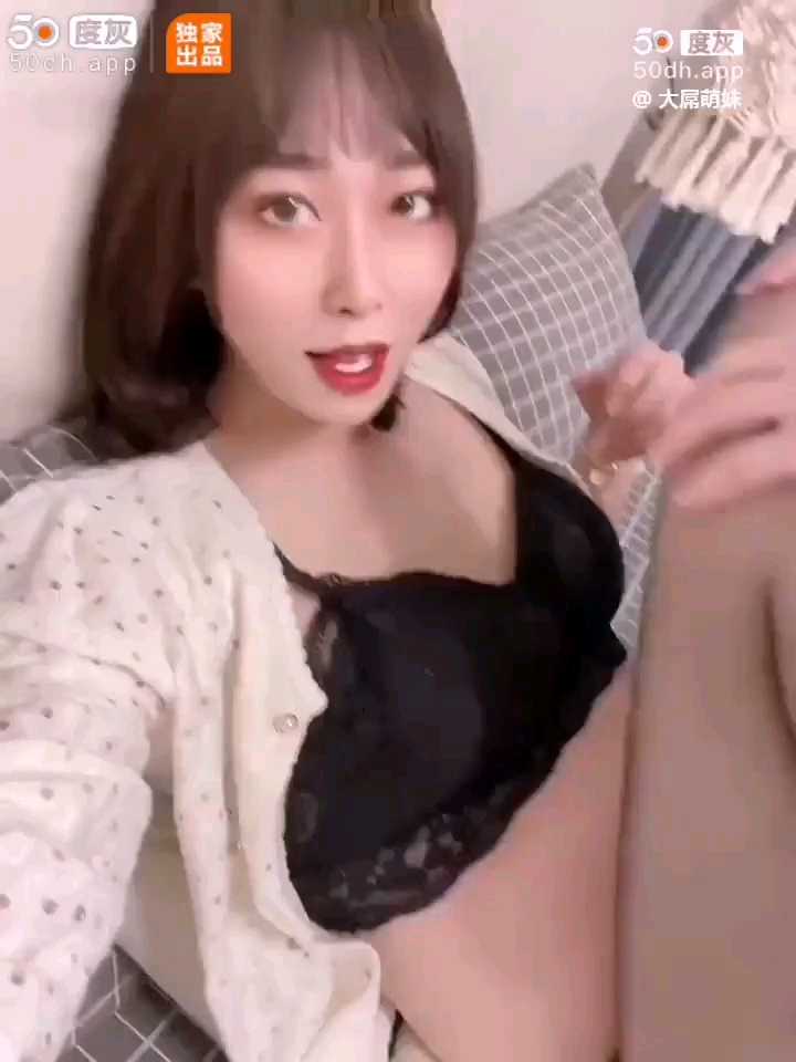 国产清纯伪娘被直男爆艹