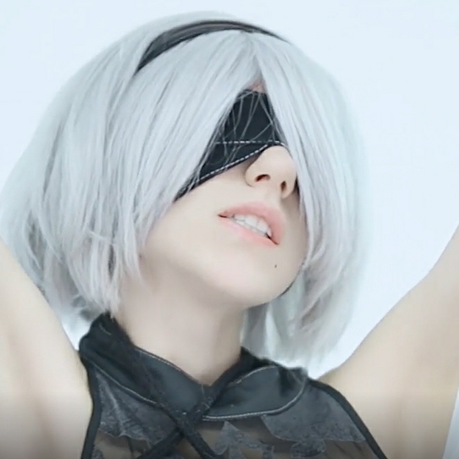 【COS】2B小姐姐绳子捆绑拨开内裤炮击抽插无毛白虎
