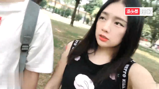 超骚美女露营野战！国语清晰对白。
