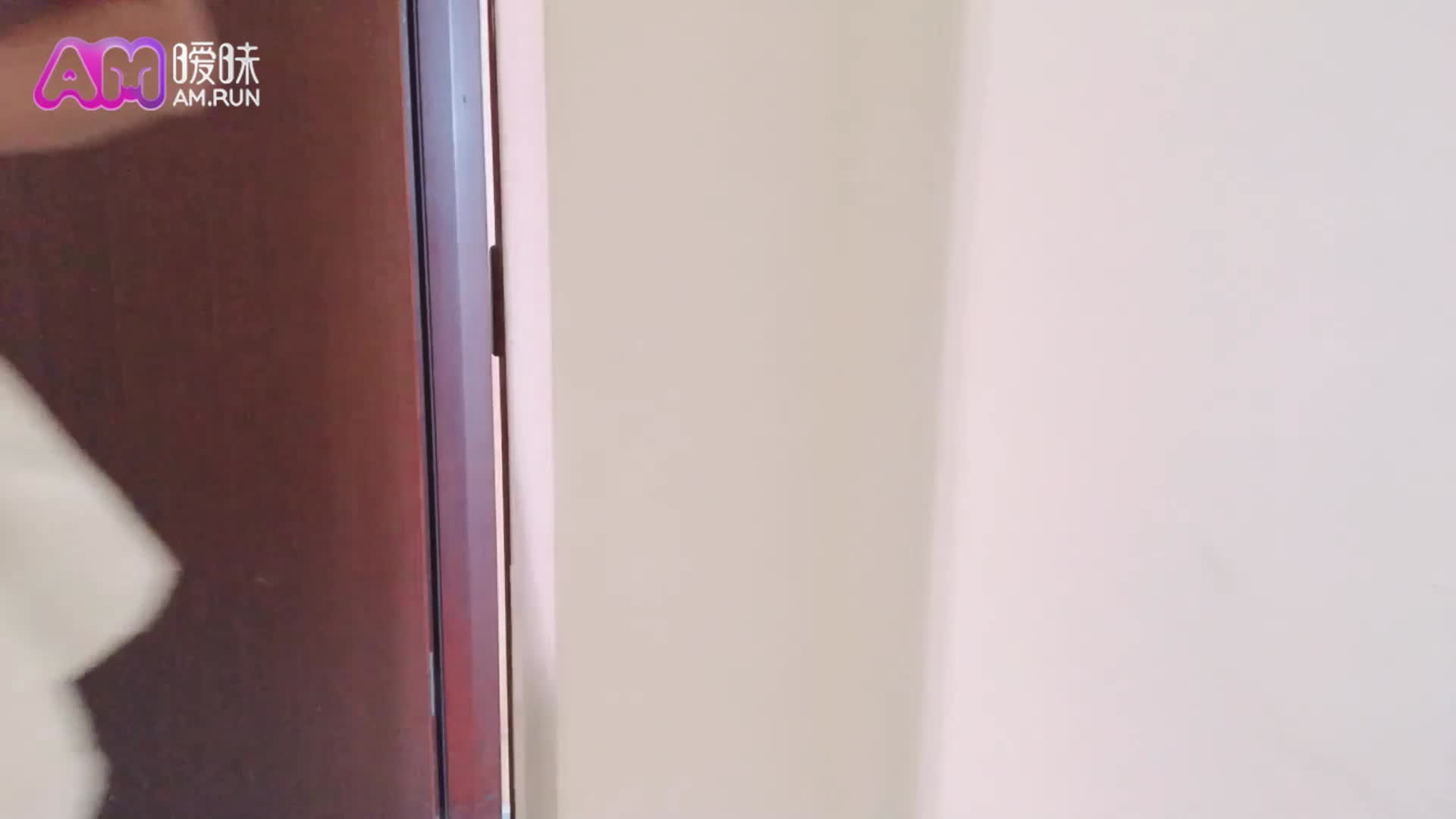 Swag女主播DaisyBaby按摩师偷情 性感直播主私下服务粉丝爆红