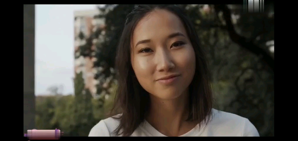 欧洲留学生享受国外空气和大吊