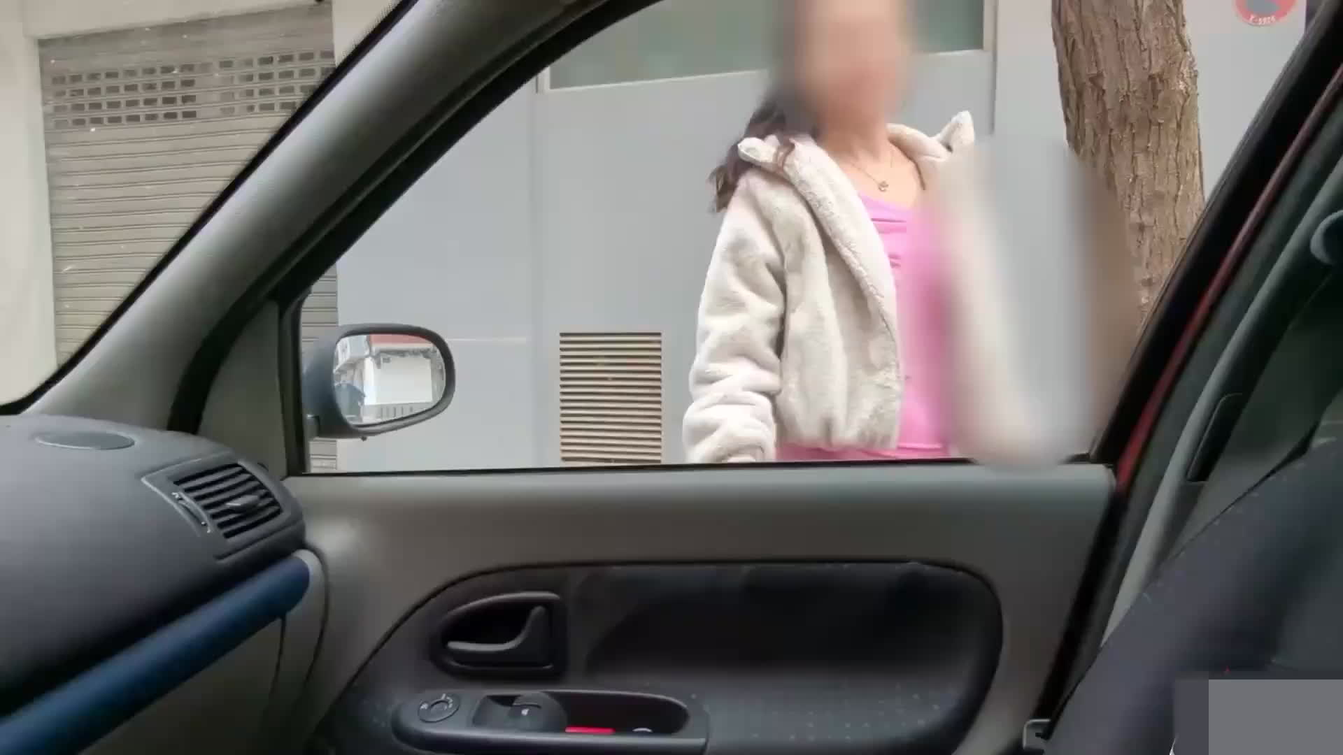 熟女人妻 不穿内裤骚逼塞遥控跳蛋逛商场 第二部