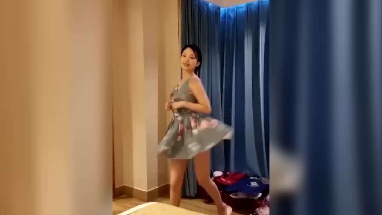 武汉纹身女婊子『刘晶晶』跟情夫酒店啪啪视频曝光！ 第二部