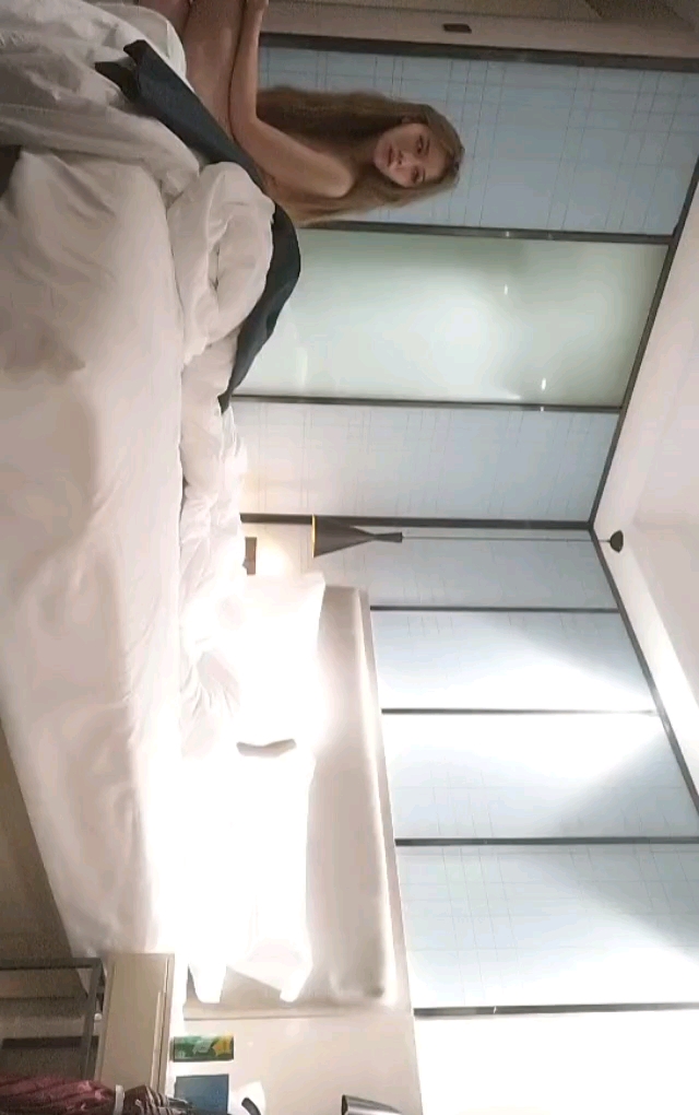 【太子探花极品】（第二场）小陈头强势挽留极品女神，激情啪啪花式蹂躏，高清源码录制