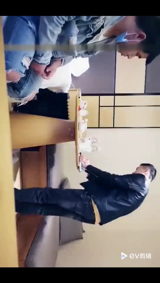 全国探花之高颜值黑衣妹(2/10)