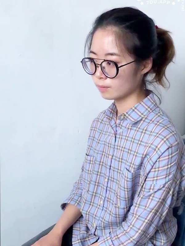 【自拍】眼镜美女被男友出卖 私照视频外泄 附高清私照30p 1080p高清
