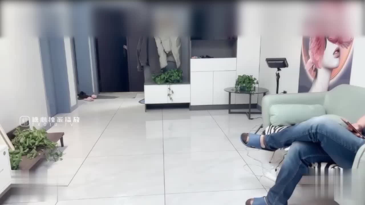 真实家庭乱伦 出轨体验之JK小姨子引诱巨屌姐夫