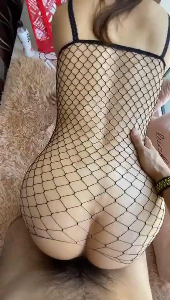 网约的骚货人妻，被大肉棒操，呻吟不断