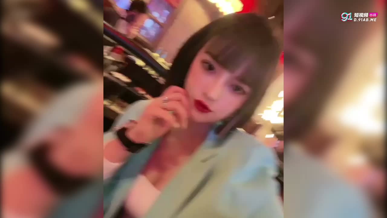 辽宁大连网红玉儿背着老公酒吧约炮被无套内射