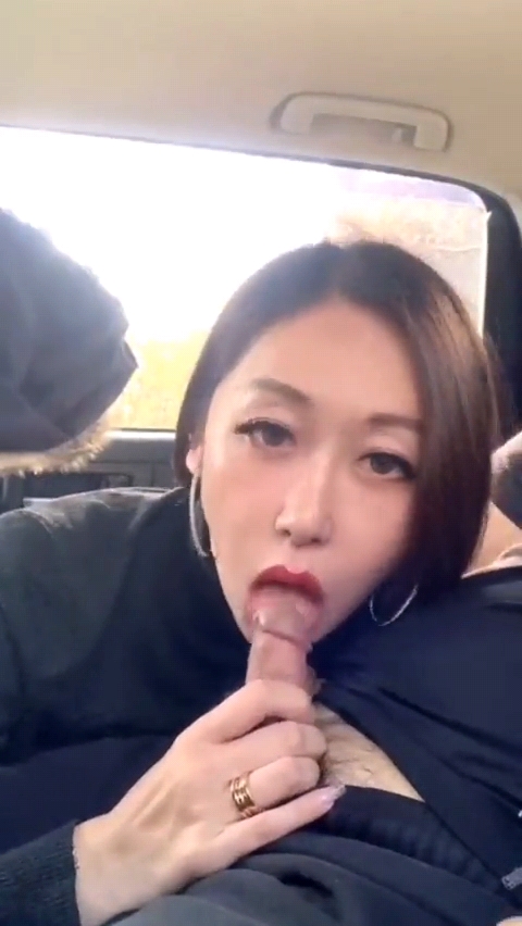 车上美少妇口交服侍