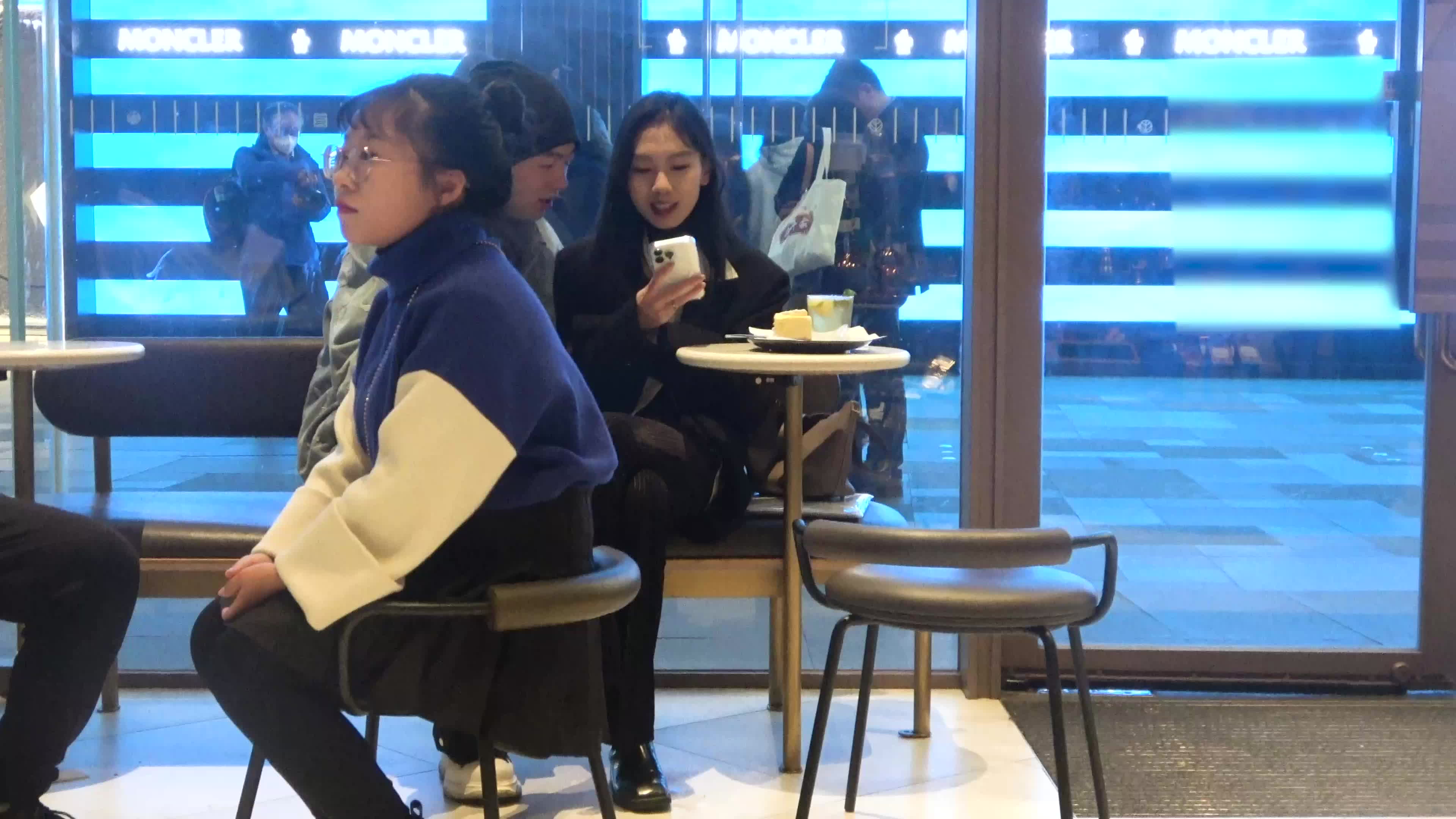 在星巴克如何搭讪高知女