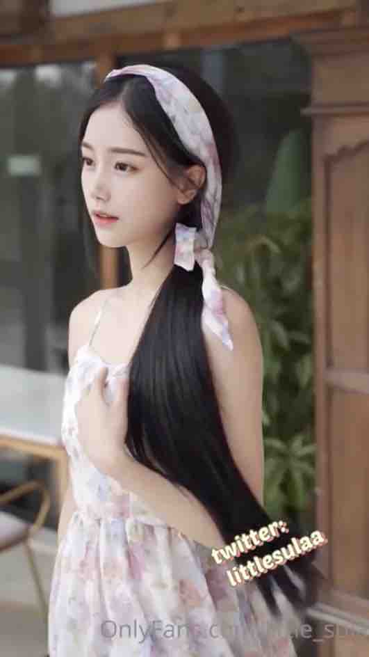 超极品反差女神，顶级颜值的小白富美-Littlesulaa