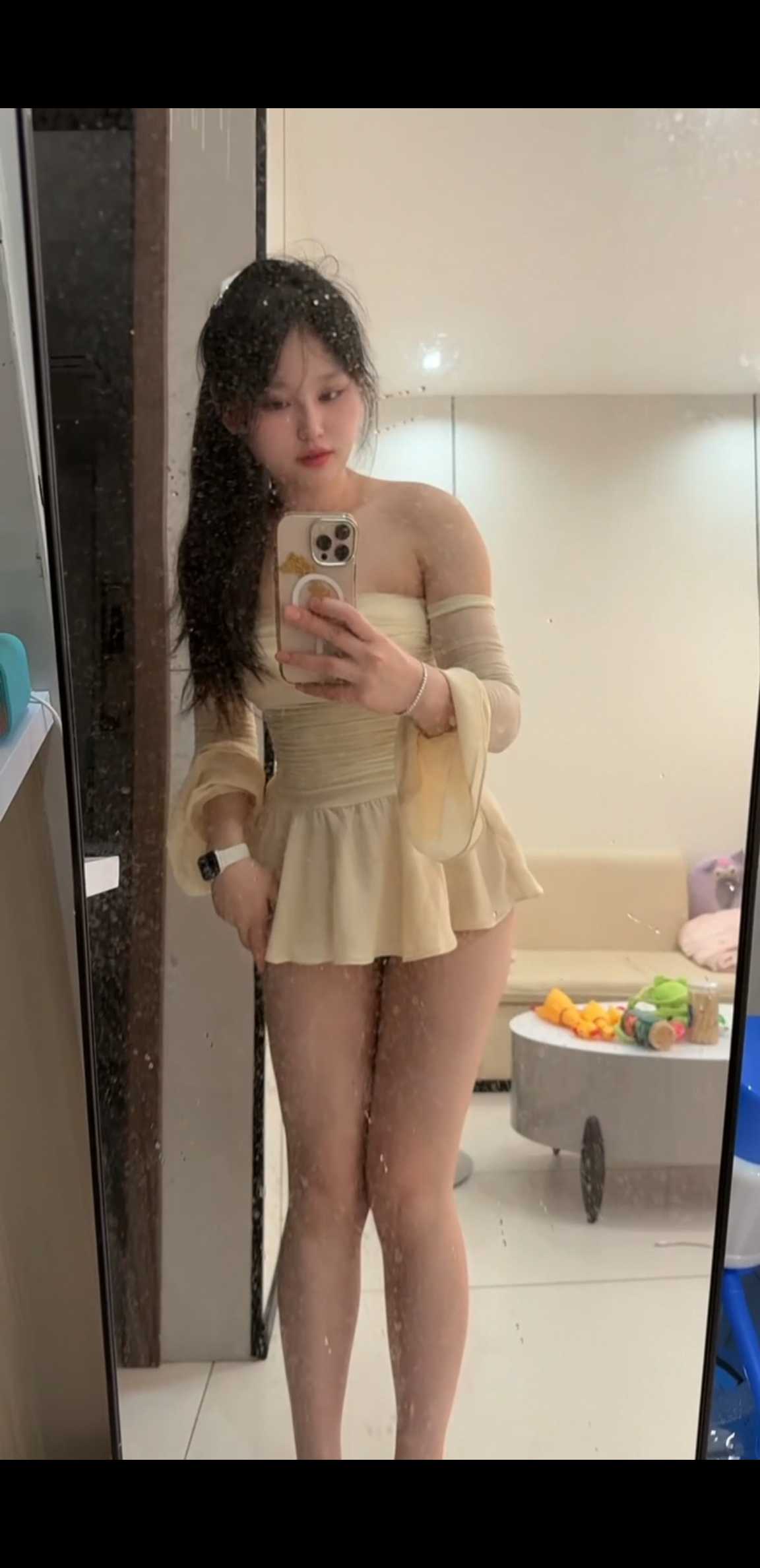 少妇镜子前耍骚自拍嫩逼高清特写哥哥喜欢吗