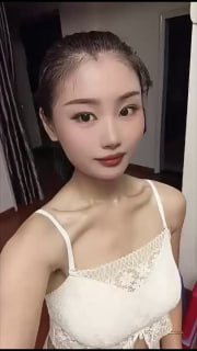 90后新婚夫妻老公是个绿帽给好兄弟献妻，私拍视频泄密共享淫妻，妥妥的小母狗
