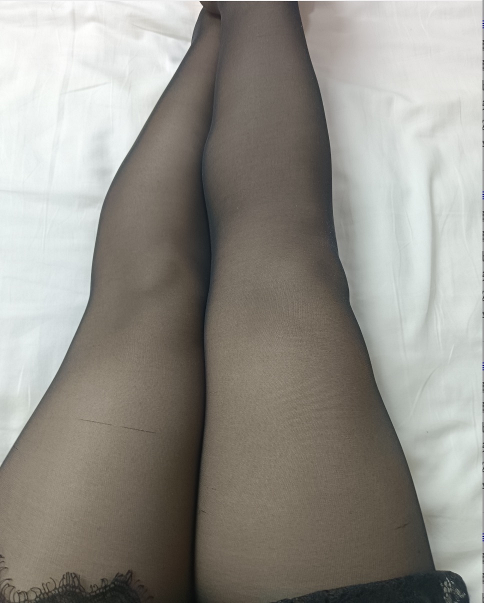 妈妈在卫生间洗手，狂草骚逼妈妈