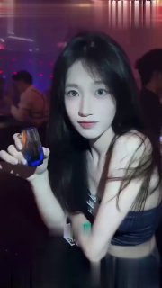 抖音55W粉丝网红 丘隹亘 男友怒曝捞女真面目 恋爱期间勾搭榜一 国外淫趴群P 私密视频与聊天记录实锤曝光
