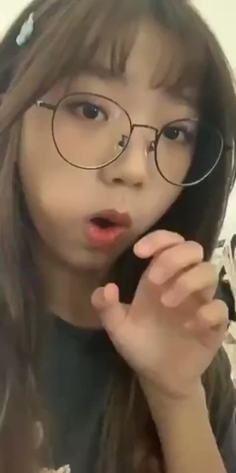 虚构台湾反差妹子私密合集！清纯外表下大胆尝试，羞涩与火辣交替，独家镜头捕捉反差魅力和暧昧互动！