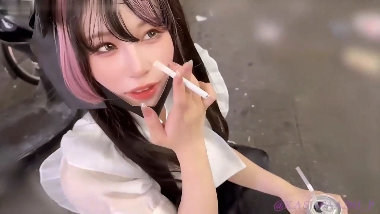 巨乳肥臀小母狗淫趴遭三连中出，露着脸被不断打桩，相信母狗不会相信自己居然这么骚吧