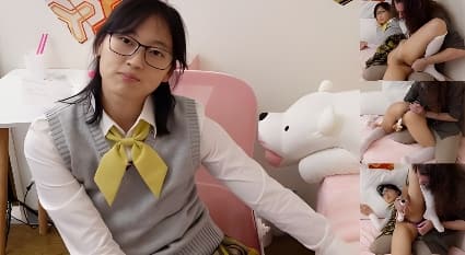 素人眼镜妹和男友私拍视频曝光 被男友道具调教三管齐下 后门都被塞满了！