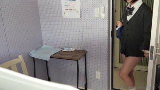 Yunadoll眼镜反差婊被钢琴老师狠狠爆肏。老师对可爱日本女大学生下手，从钢琴课变禁忌炮
