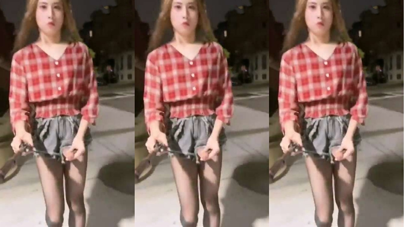 【高颜值人妖】高颜值人妖小薰，大屌打飞机炸街。求关注
