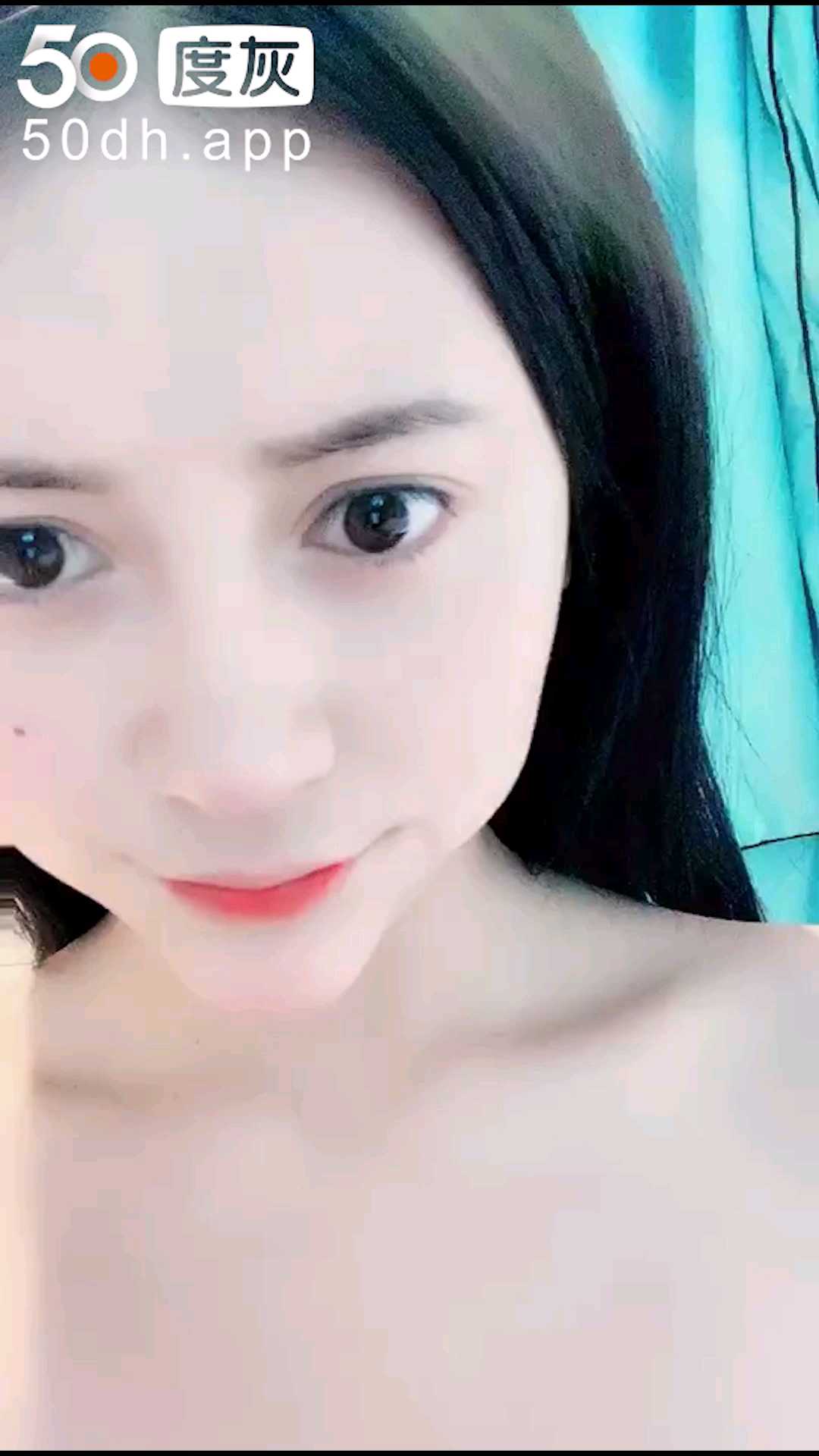 三水集团董事长夫人搔首弄姿自拍露逼勾引