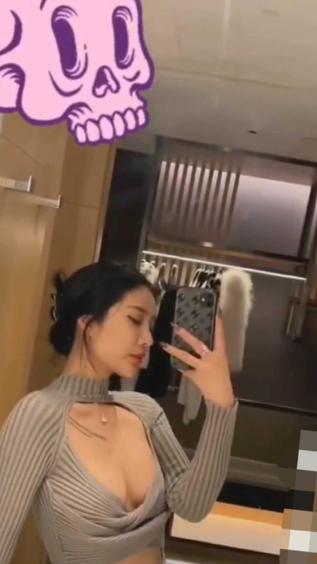 抖音高颜值的反差婊还是个蝴蝶穴