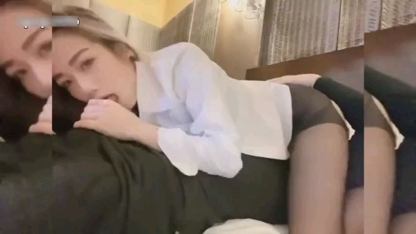 撕烂丝袜 舔着我的粉穴 69舔的人家受不了 极品身材也难受