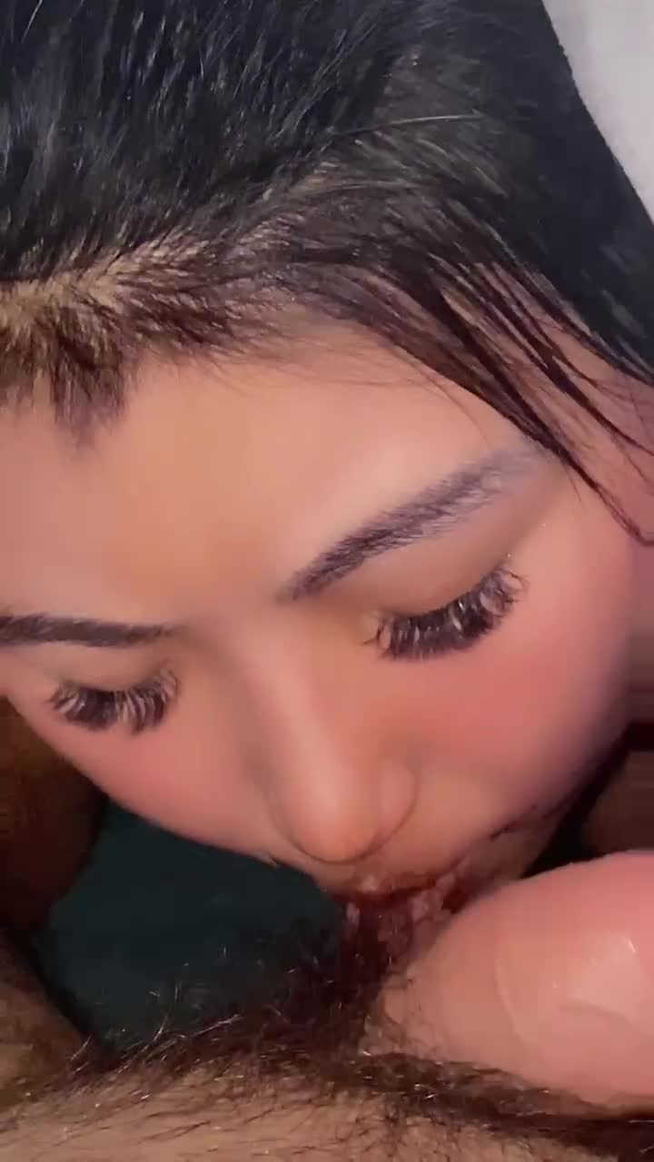 骚母狗情人给我口